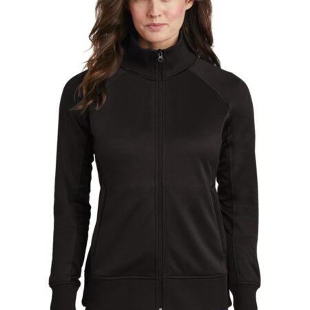 The North Face Ladies Tech Full-Zip Fleece Jacket. NF0A3SEV