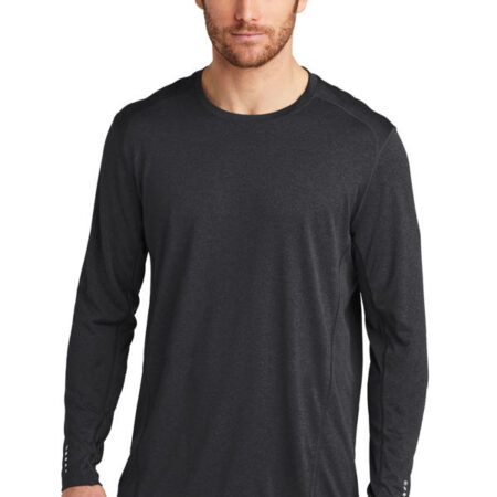 OGIO ENDURANCE Long Sleeve Pulse Crew. OE321